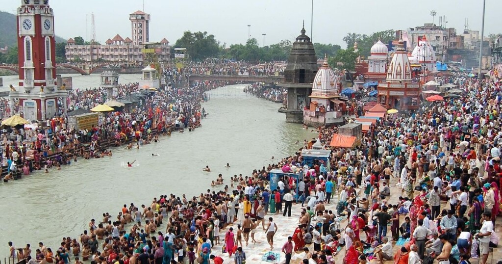 Villes saintes au fil du Gange